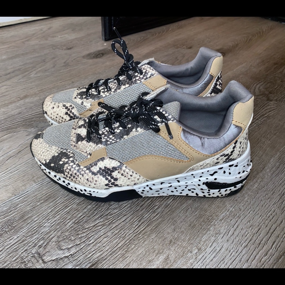 Steve Madden sneakers